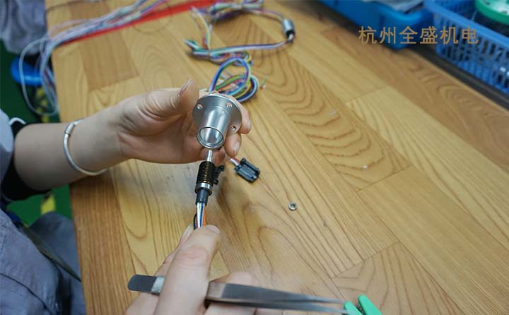 什么是滑環(huán)？導(dǎo)電滑環(huán)分類